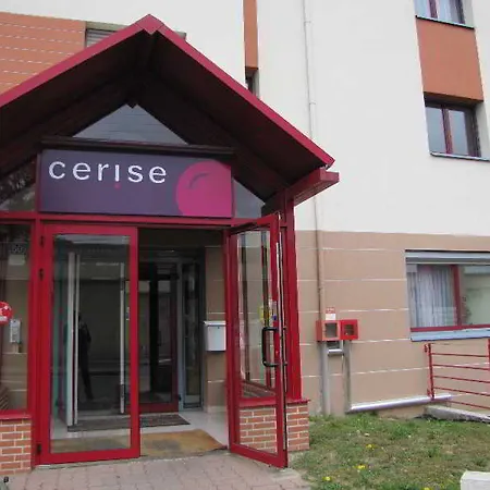 Cerise La Beaujoire Нант