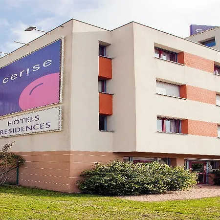 Cerise La Beaujoire 3* Нант